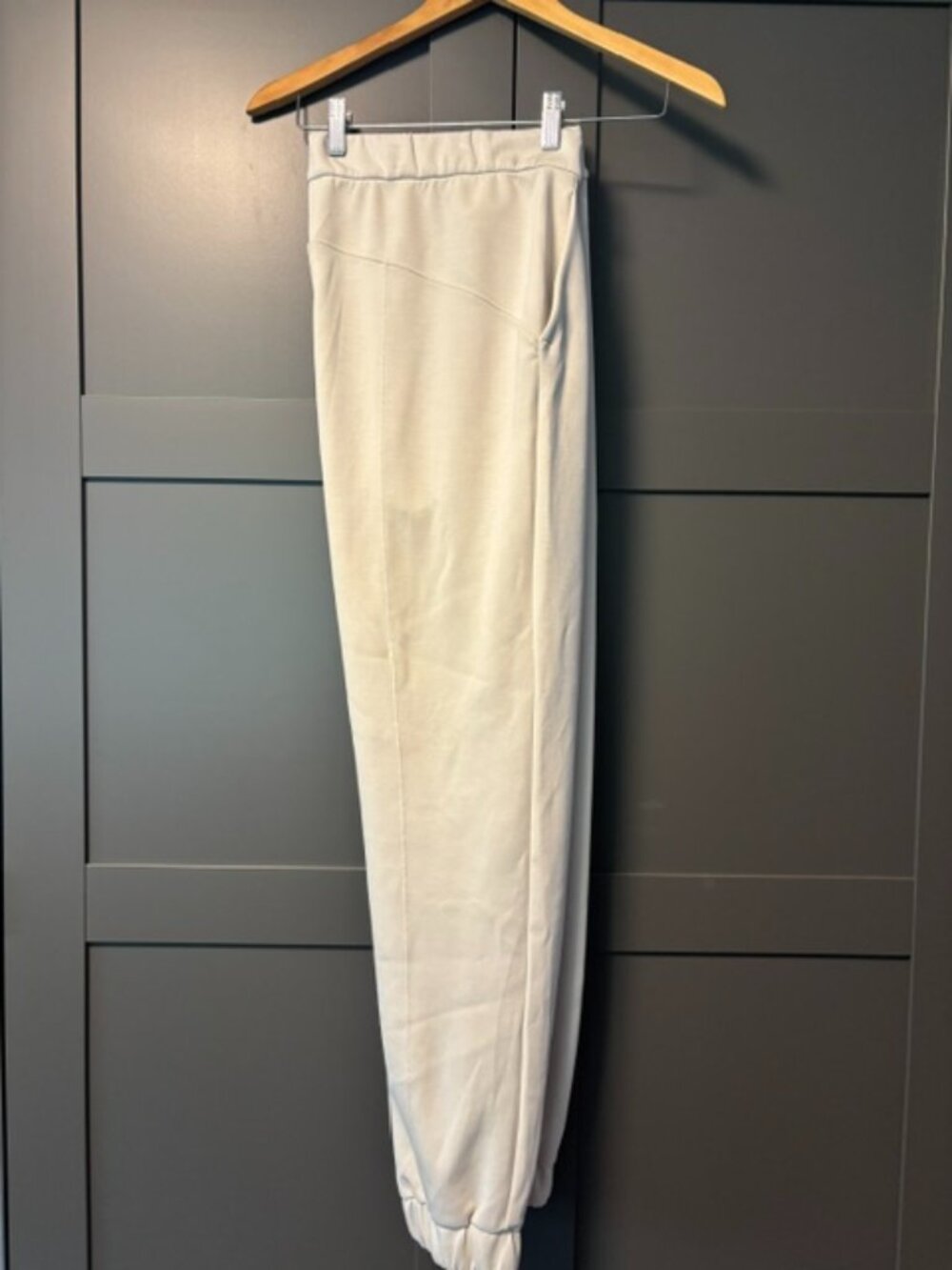 Lululemon Stretch High-Rise Joggers- size 8